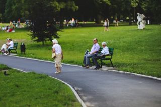 Radiant Elite Tower Amenities - Senior's Corner